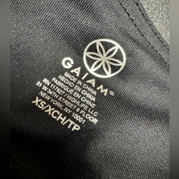 Gaiam Crop Leggings - Picture 6 of 6